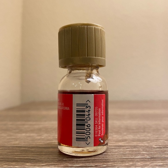 Body Shop Home Fragrance Oil in Pomegranate scent - Picture 3 of 4